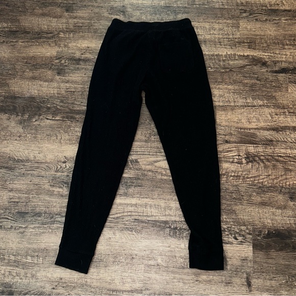 Alo Yoga Black Muse Sweatpant Jogger - Picture 2 of 4